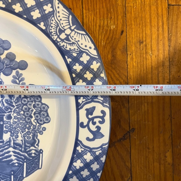 Two’s Company Porcelain Serving Platter, with the Classic Blue Willow Design - Picture 5 of 17